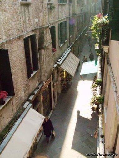 Hotel Astoria Velence Kültér fotó