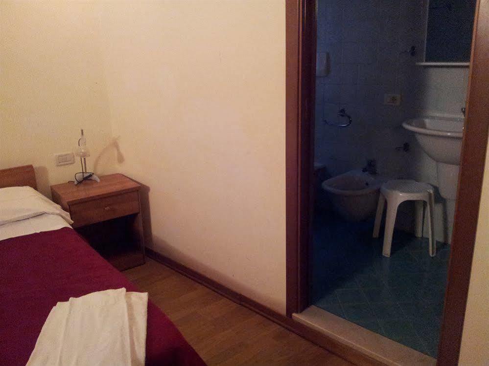 Hotel Astoria Velence Kültér fotó